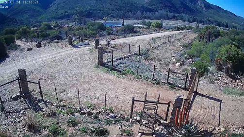 The Foscam Farm Solar PTZ (SD4H) Kit + 2 X CPE Kit